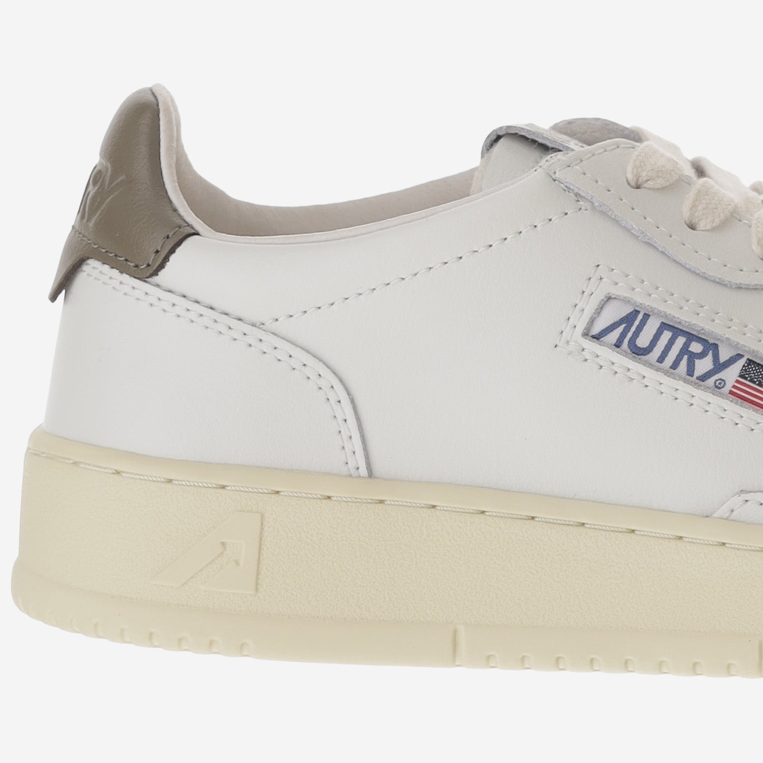 Autry Medalist Low Sneakers