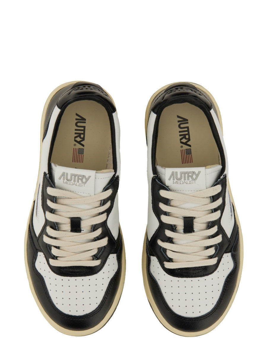 Autry Sneaker "Medalist Low"
