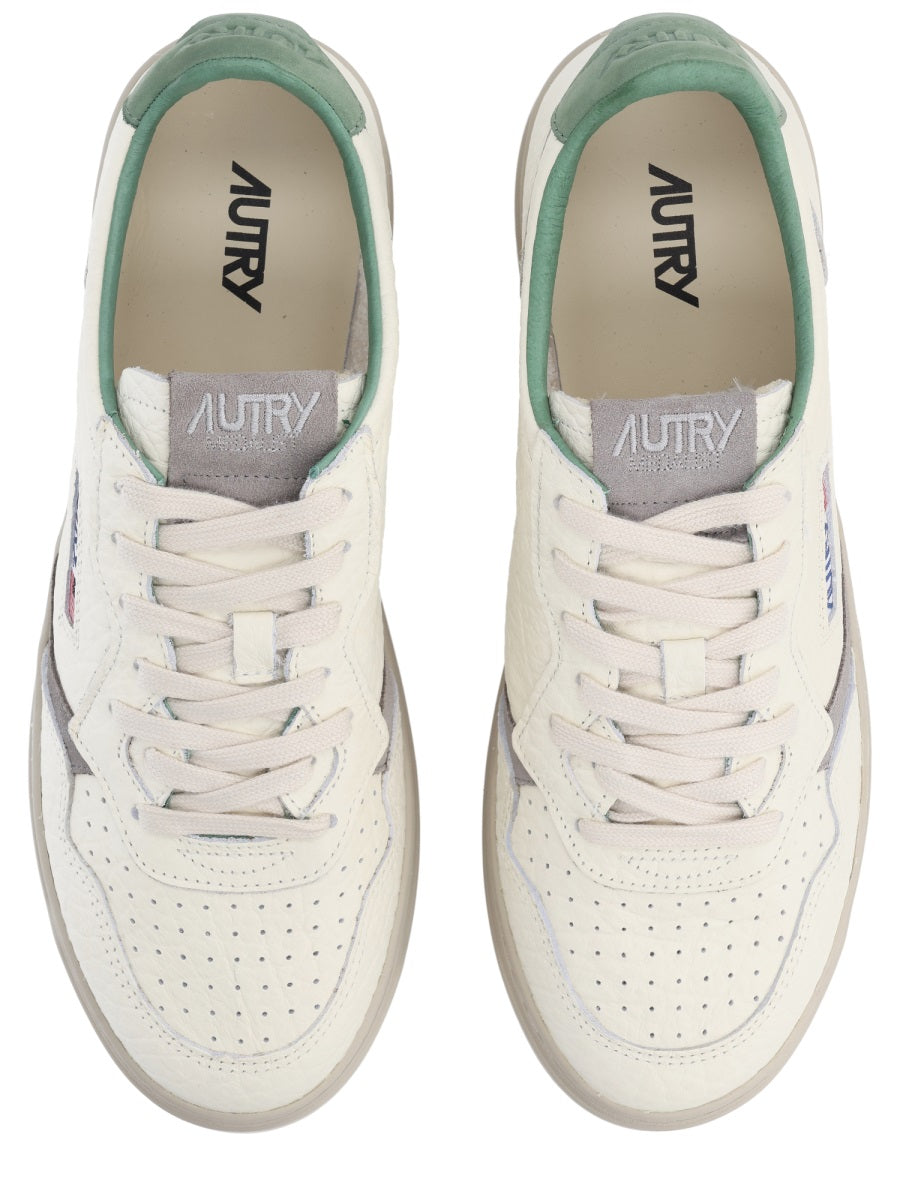 Autry "Medalist Low" Sneaker