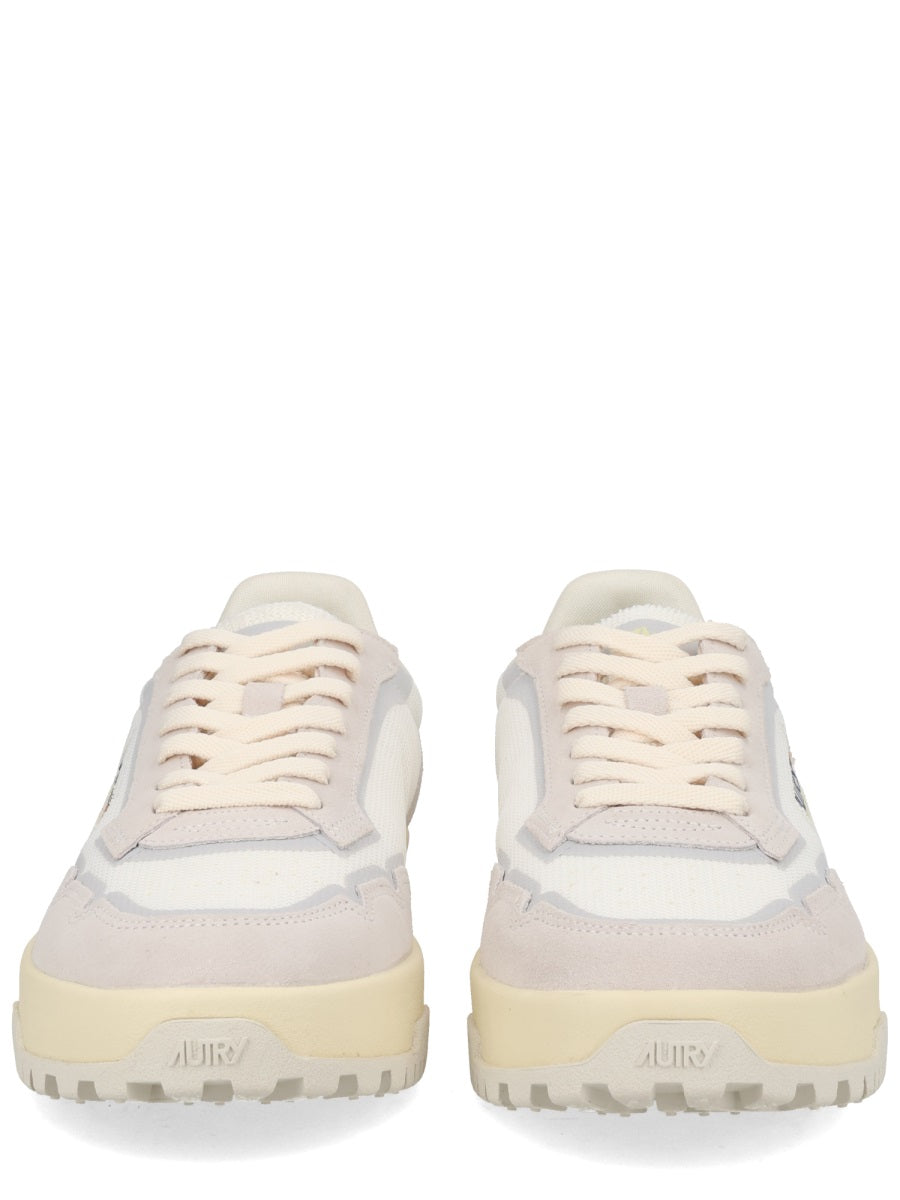 Autry Sneaker "Wildpace Low"