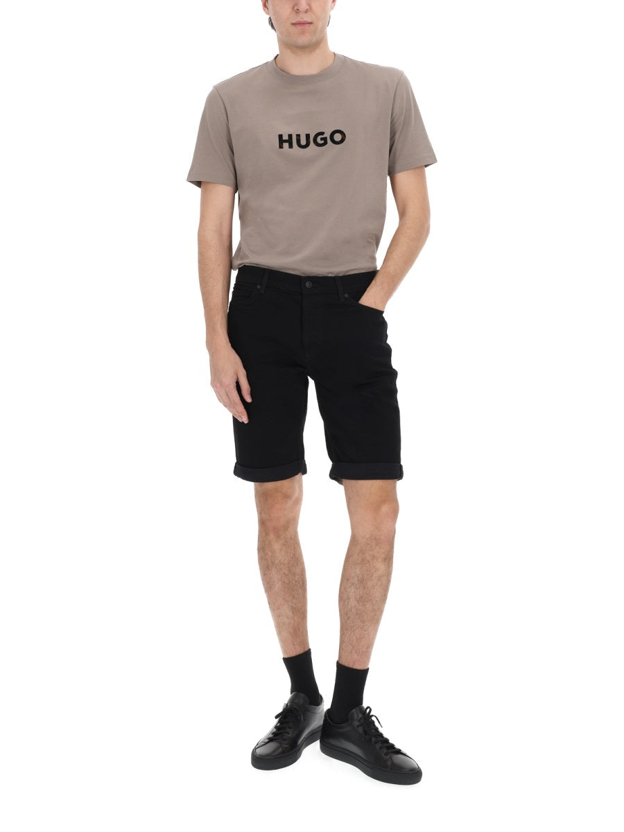 Hugo Shorts Con Patch Logo