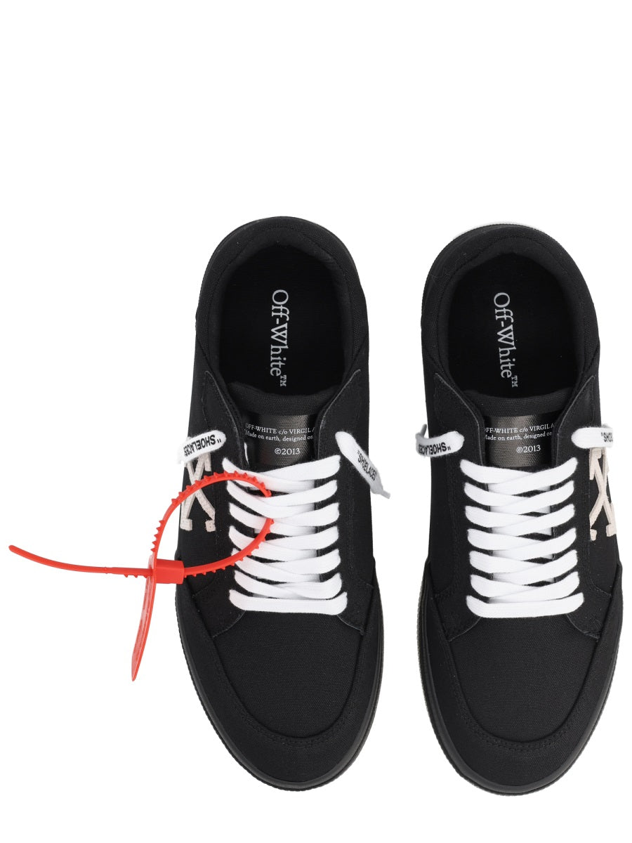 Off White Sneaker "Vulc Low"