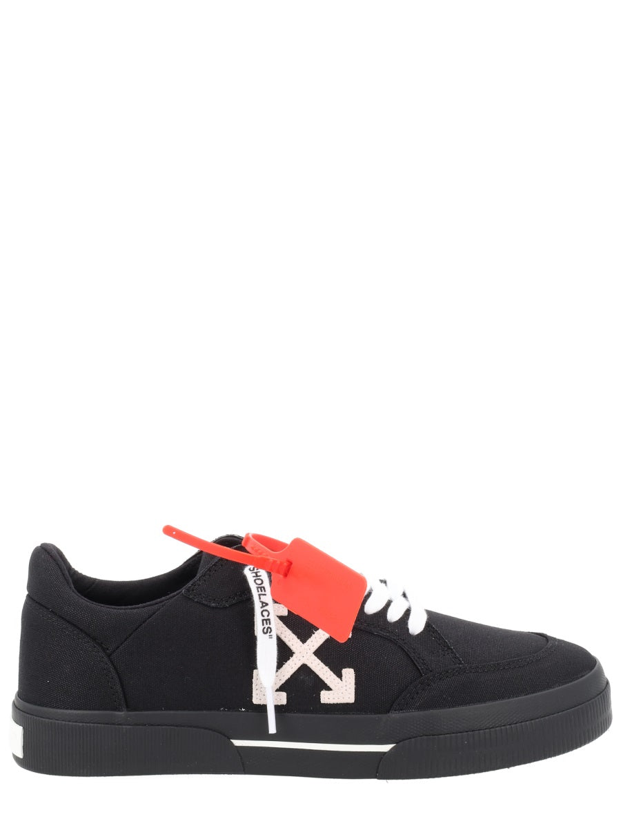 Off White Sneaker "Vulc Low"