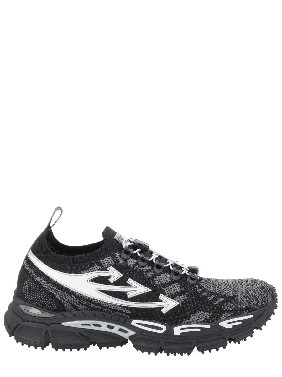 Off White Sneaker "Be Right Back"