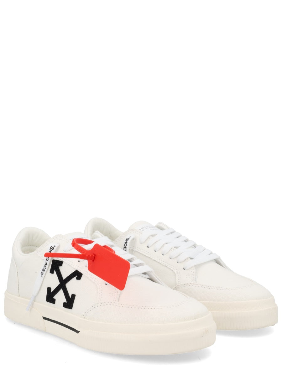 Off White Sneaker "Vulc Low"