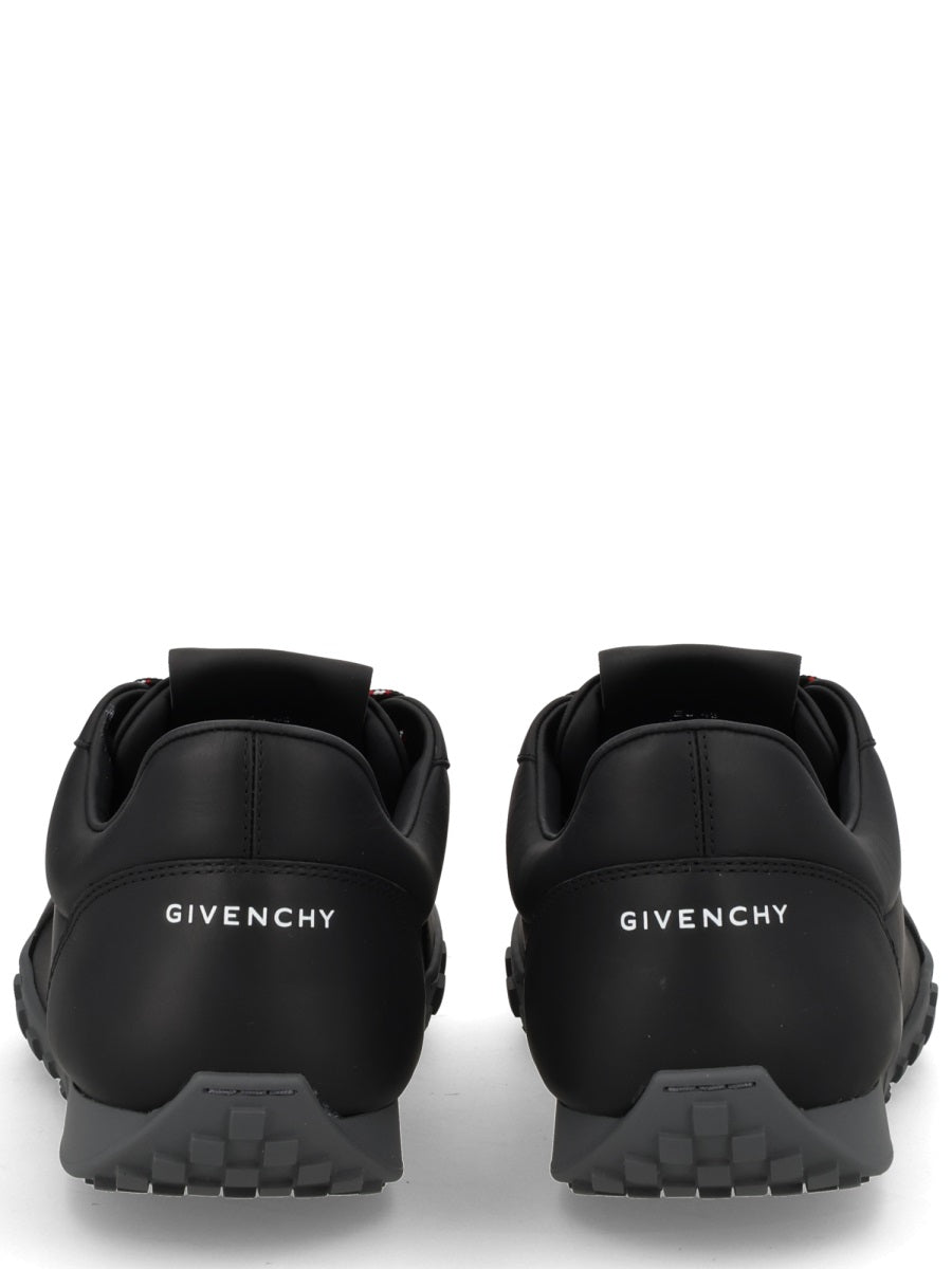 Givenchy Sneaker "Glide"