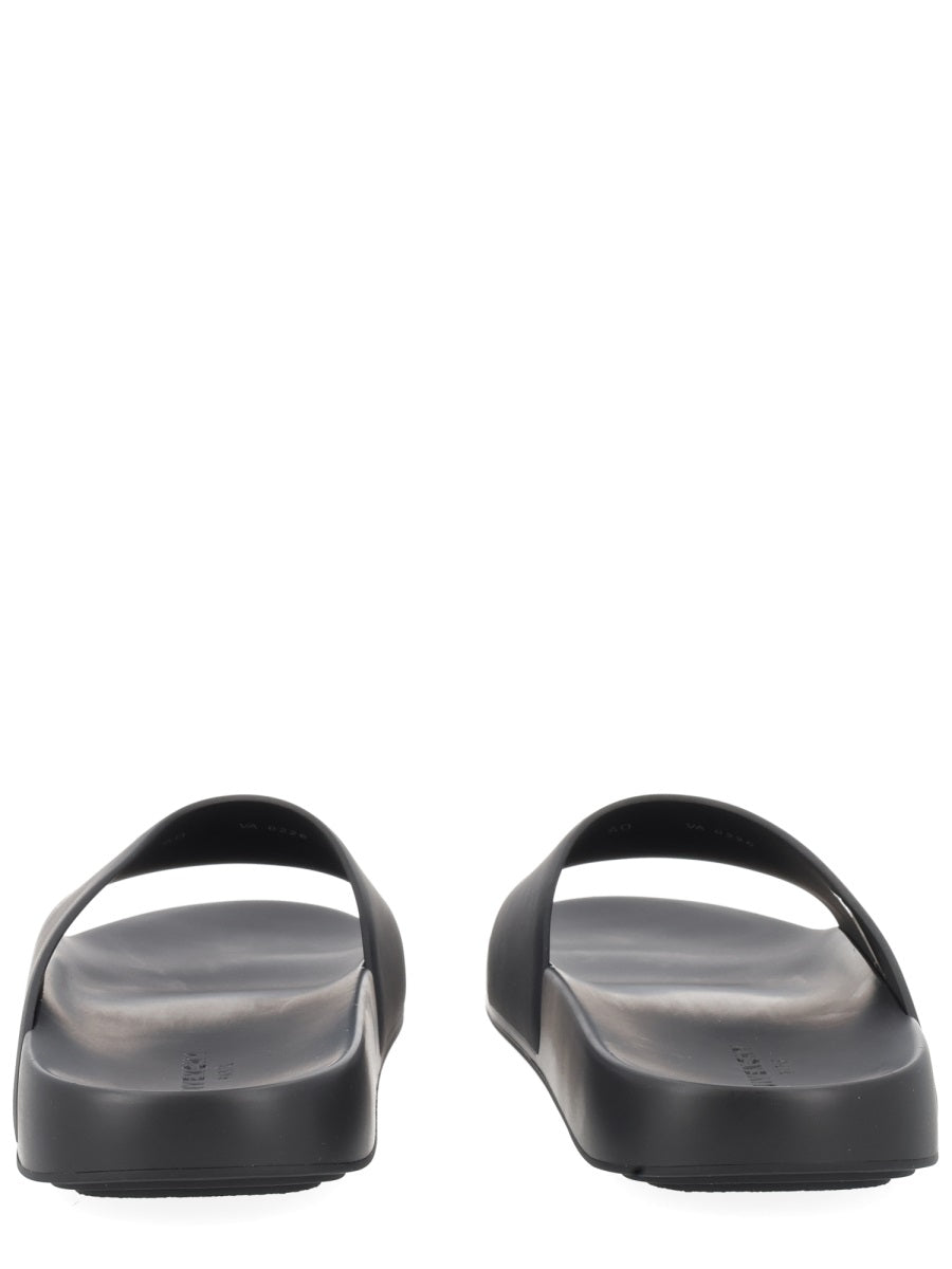 Givenchy Mule Piatta "Label Slide"
