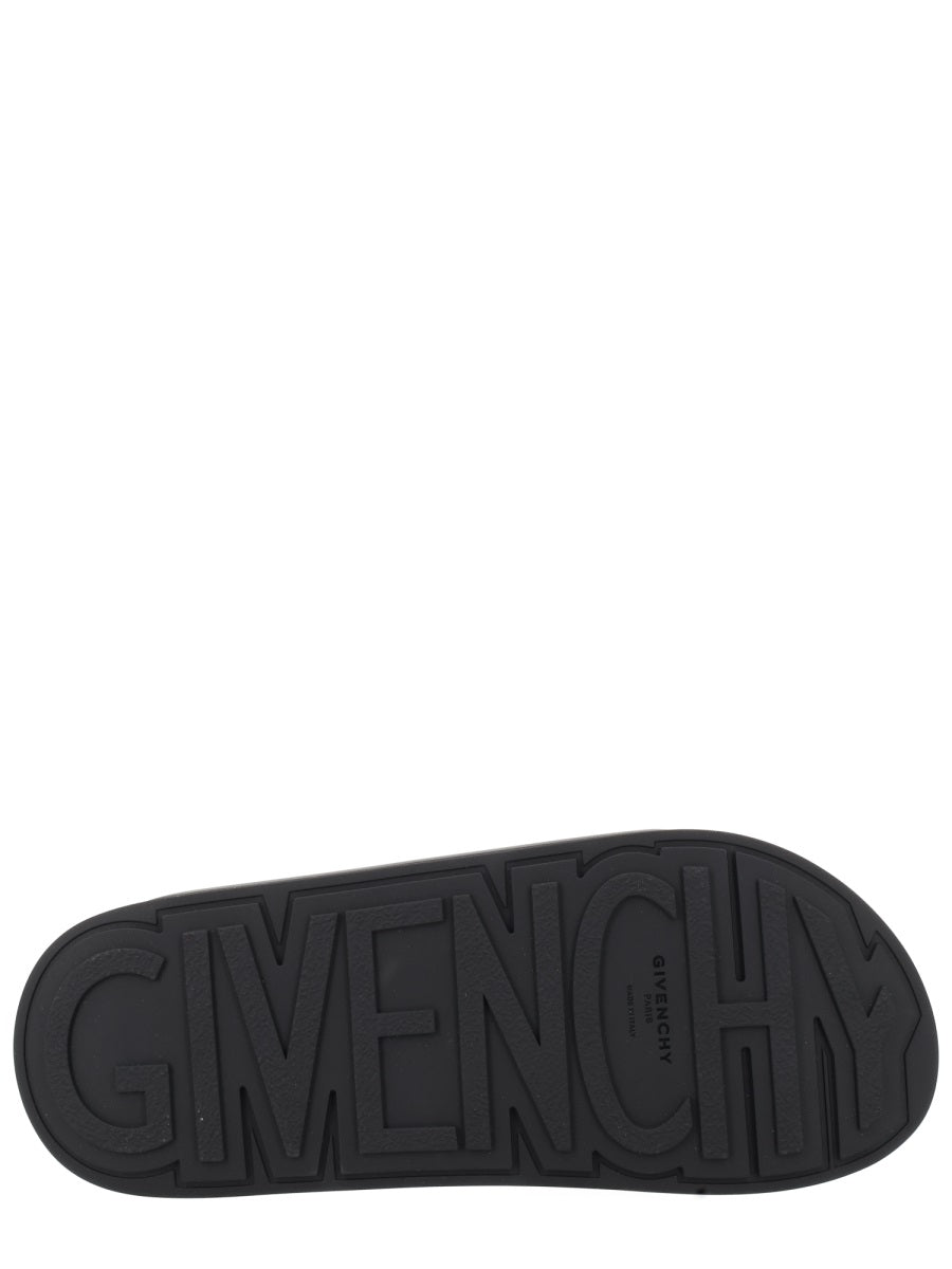 Givenchy Mule Piatta "Label Slide"