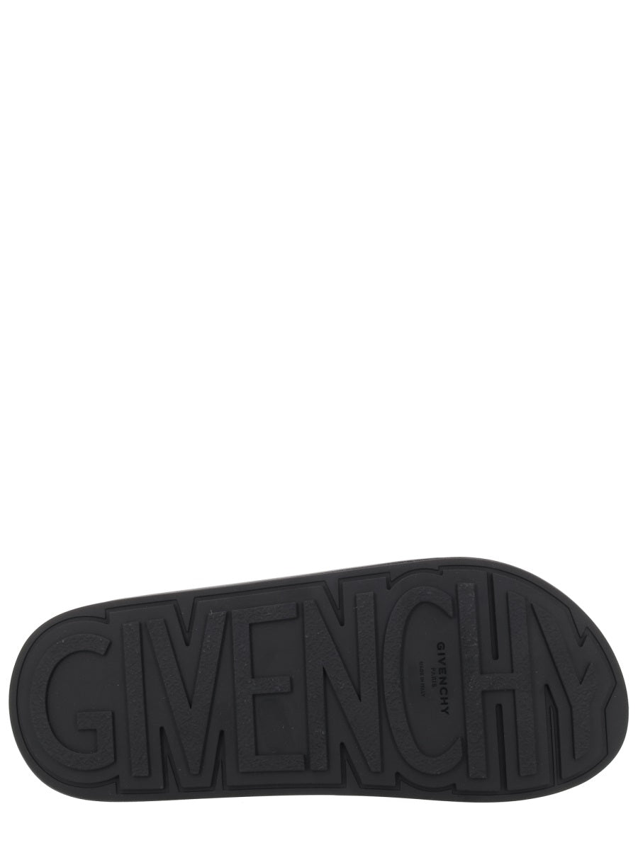 Givenchy Mule Piatta "Label Slide"