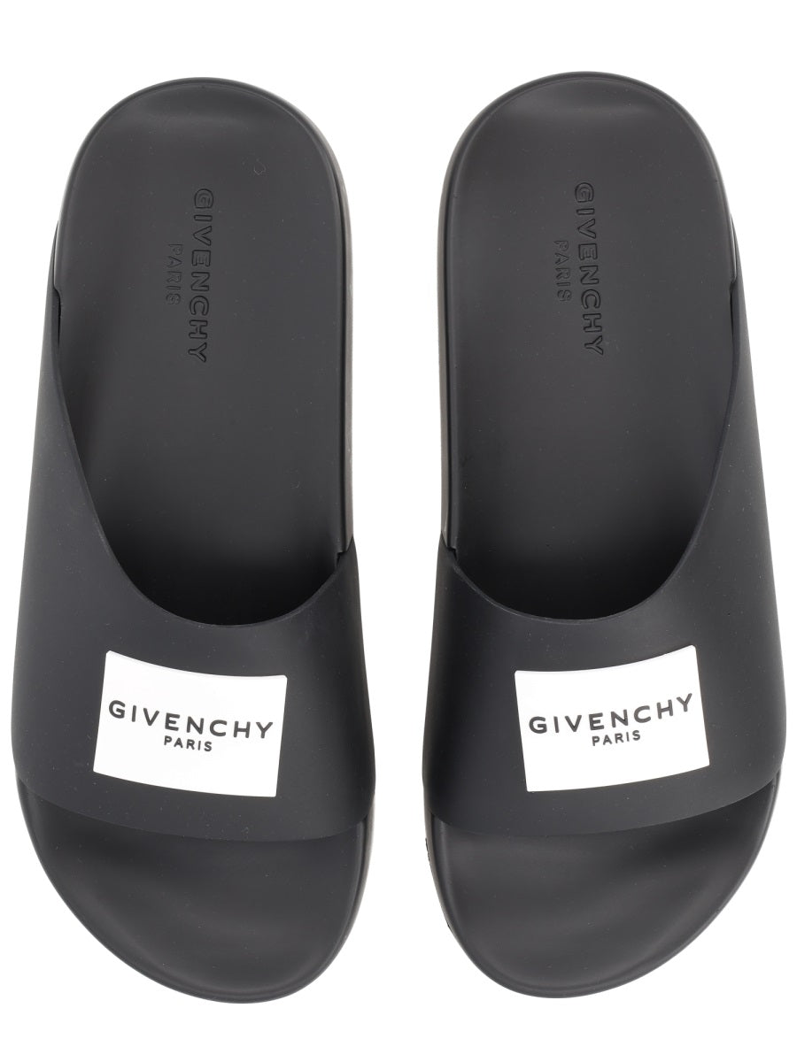Givenchy Mule Piatta "Label Slide"