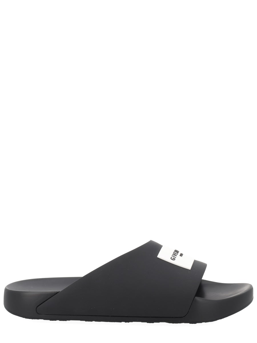Givenchy Mule Piatta "Label Slide"