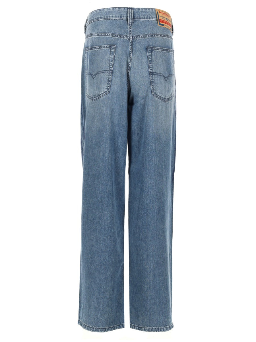 Diesel Jeans "2001 D Macro S7"