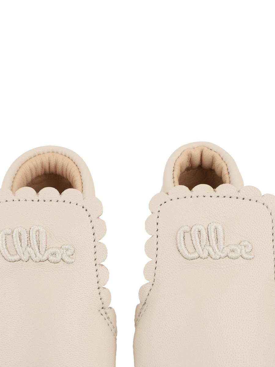 Chloé Scarpe In Pelle Con Logo Ricamato