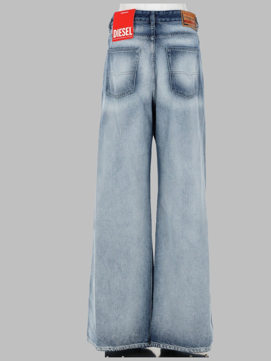 Diesel Jeans "1996 D Sire" Relaxed