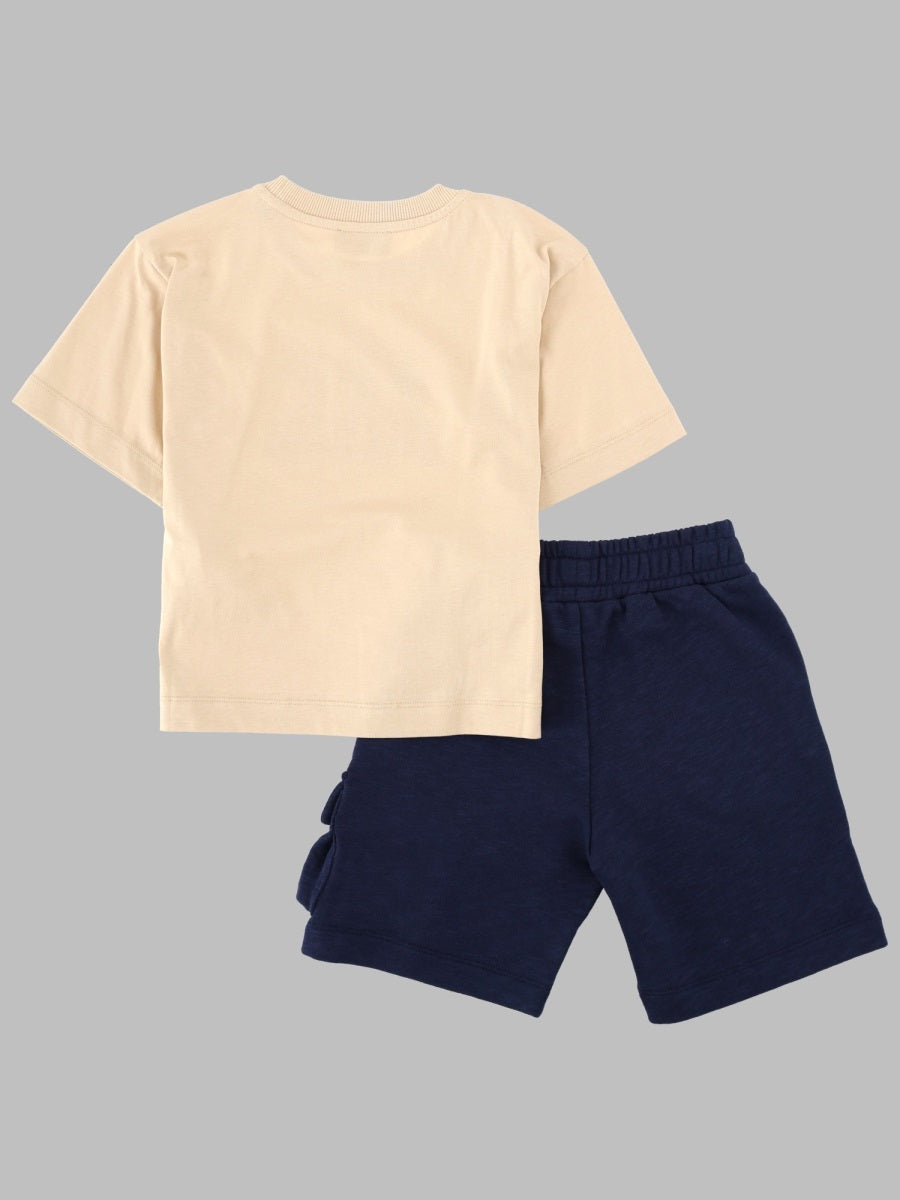 Moschino Maxi T Shirt And
Shorts Set