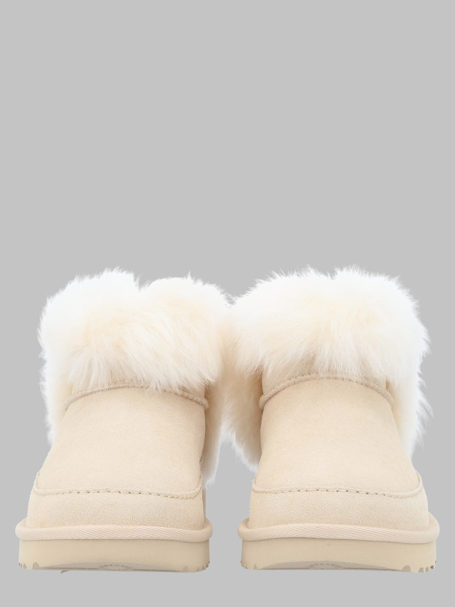Ugg Stivale "Classic Ultra Mini Chalet"