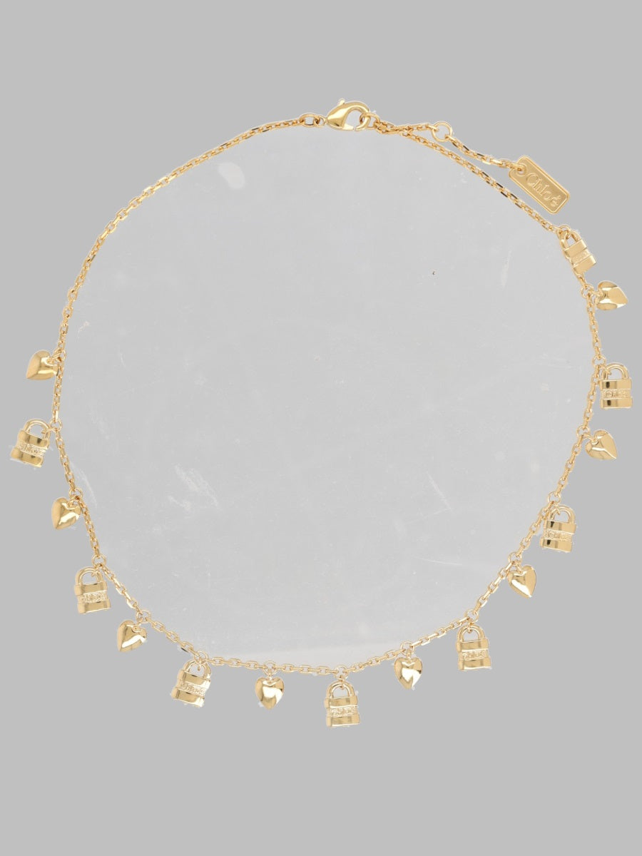 Chloé