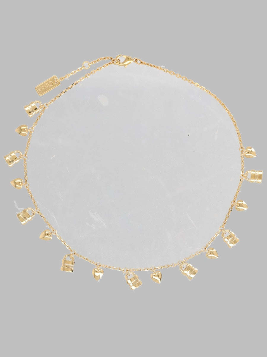 Chloé
