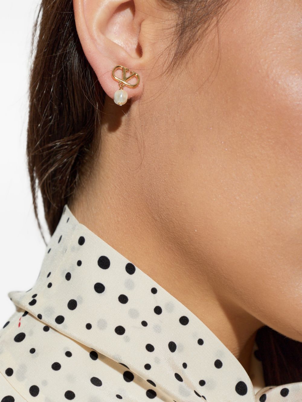 Valentino Garavani V Logo Signature Pearl Earrings