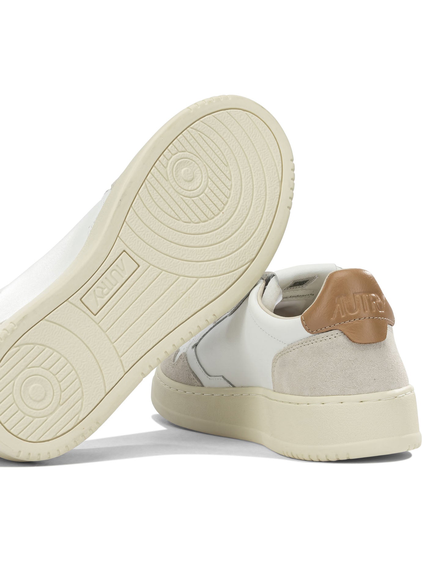Autry "Medalist Low" Low Top Sneakers