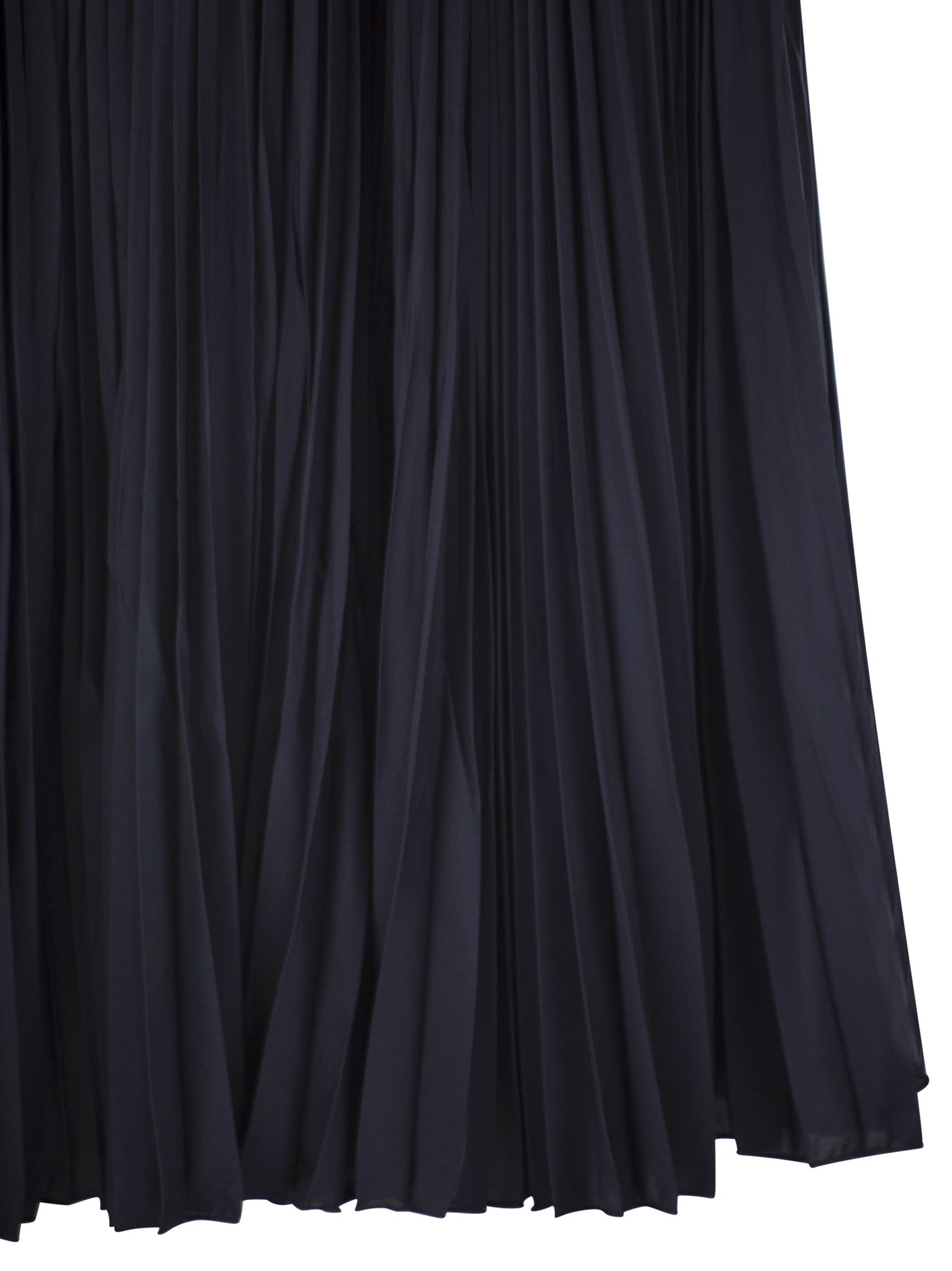 Weekend Maxmara Wkdfoggia Long Pleated Skirt In Fluid Fabric